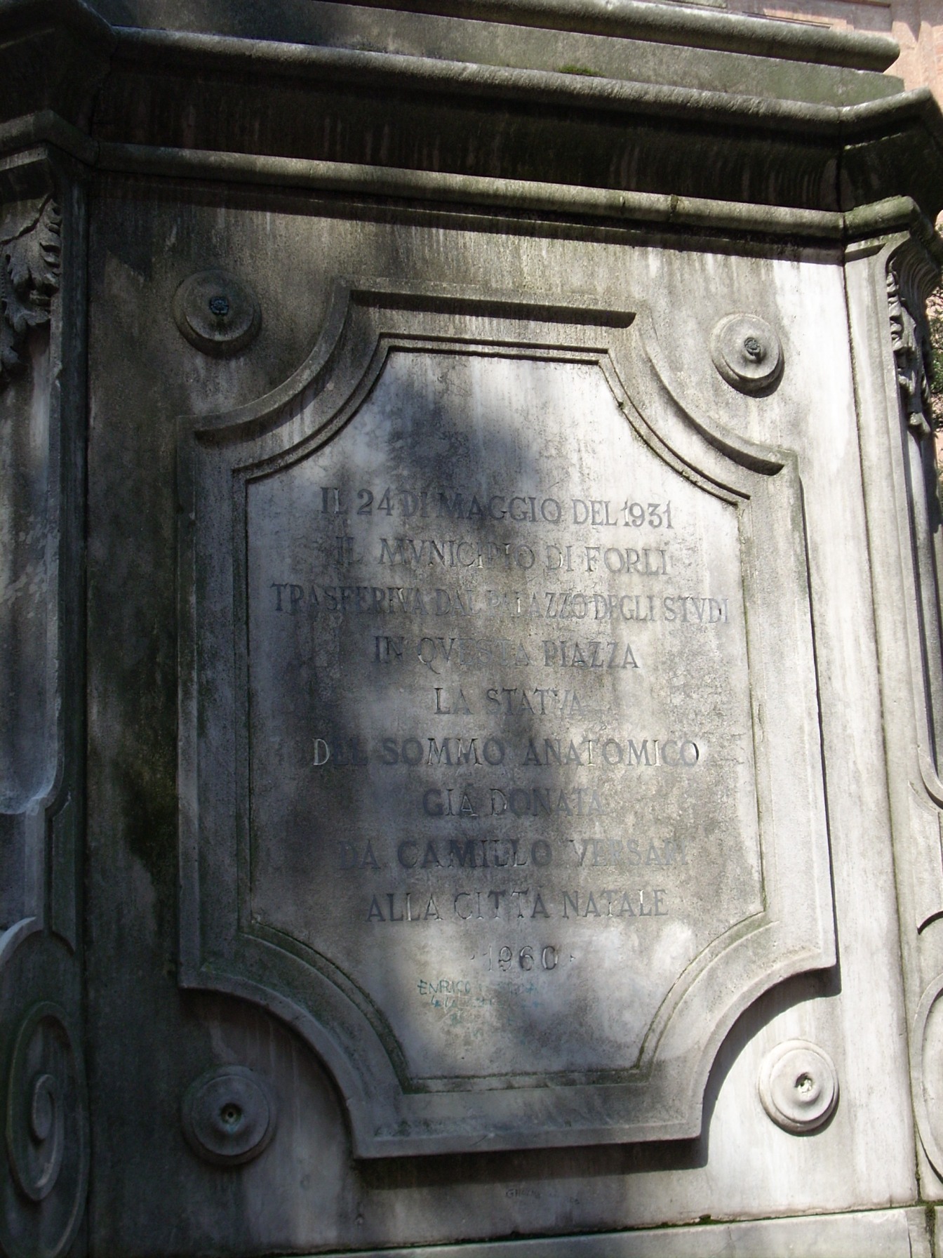Giovan battista Morgagni's monument, Forlì - 3.JPG